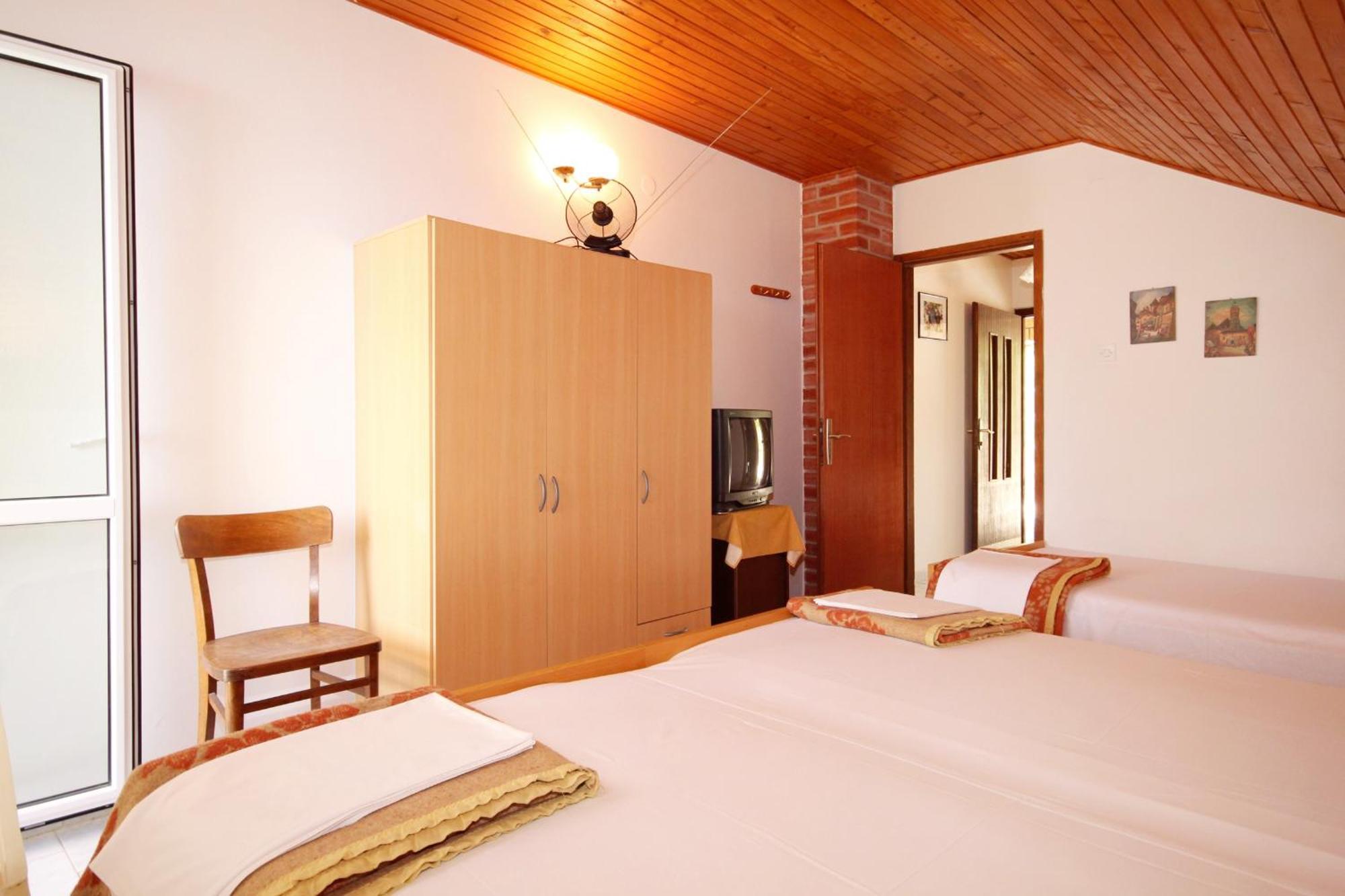 Apartments By The Sea Basina, Hvar - 542 Vrbanj Room photo